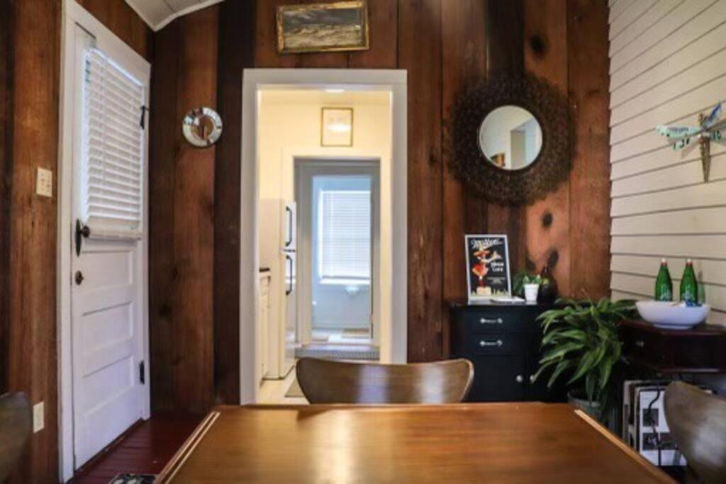 Wensel Cottage In Downtown Natchez Bagian luar foto